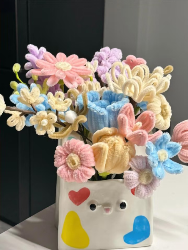 Pipe cleaner flower bouquet